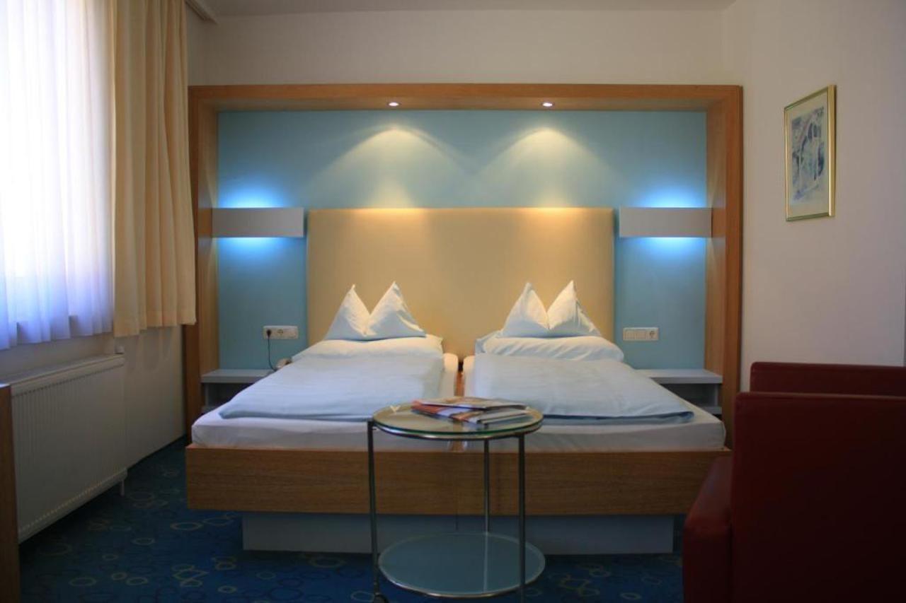 Dom Hotel Линц Экстерьер фото